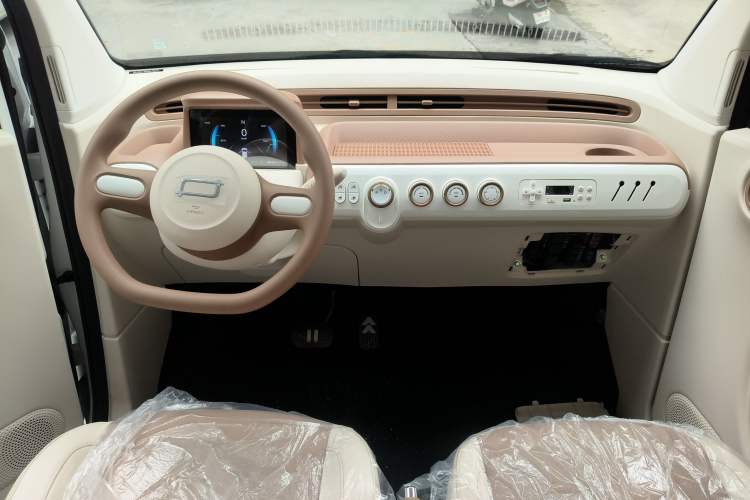 Used Bestune Pony 2025 222km Range Linglong Horse