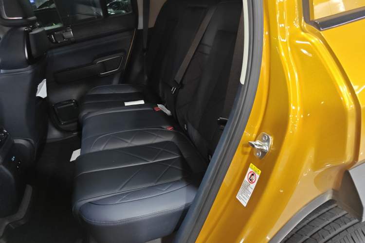 Used Formula Leopard Leopard 5 2023 Navigator Edition