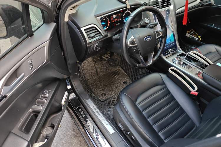 Used Ford Mondeo 2020 EcoBoost 180 Stylish Model Driver Seat