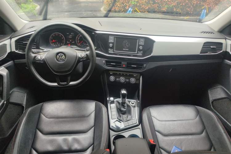 Used Volkswagen Tayron 2019 330TSI Two-Wheel Drive Luxury Model China VI Standard Interior 2