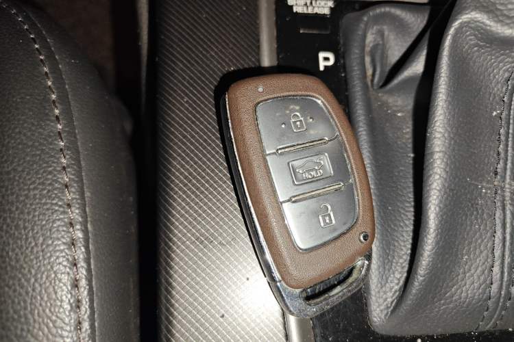 Used Hyundai Mistra 2019 1.8L Automatic Deluxe DLX Model China VI Standard Vehicle Key