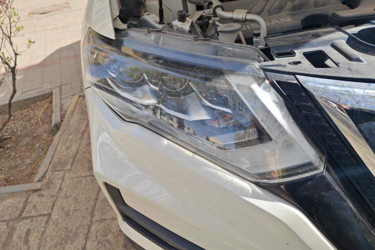 Used Nissan X-Trail 2021 2.0L CVT 2WD XL Premium SmartConnect Deluxe Edition Right Front Headlight