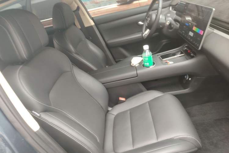 Used Landian E5 PLUS 2025 165 km Long-Range Version PLUS 7-Seater