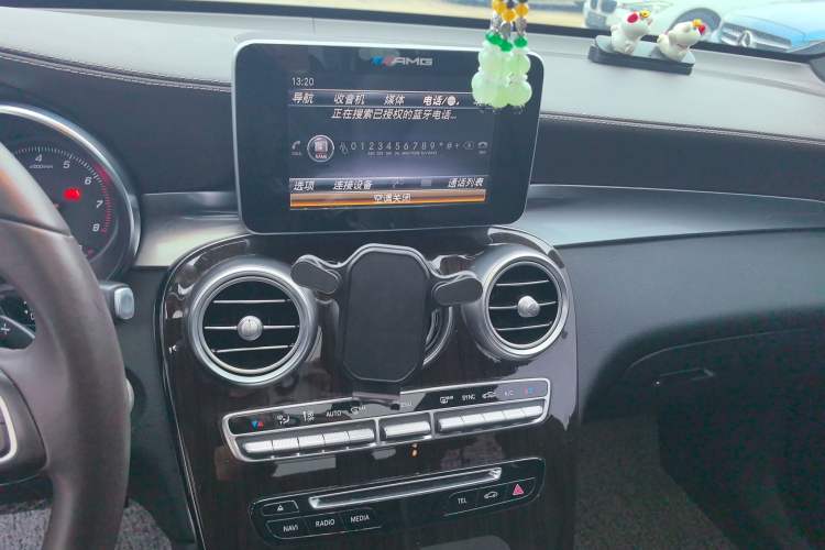 Used Mercedes-Benz GLC 2019 GLC 260 L 4MATIC Dynamic Model
