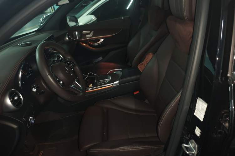 Used Mercedes-Benz GLC 2020 Facelift GLC 300 L 4MATIC Dynamic Edition