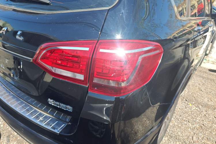 Used Haval H6 2015 Sport Edition 1.5T Automatic Two-Wheel Drive Luxury Model Right Rear Taillight