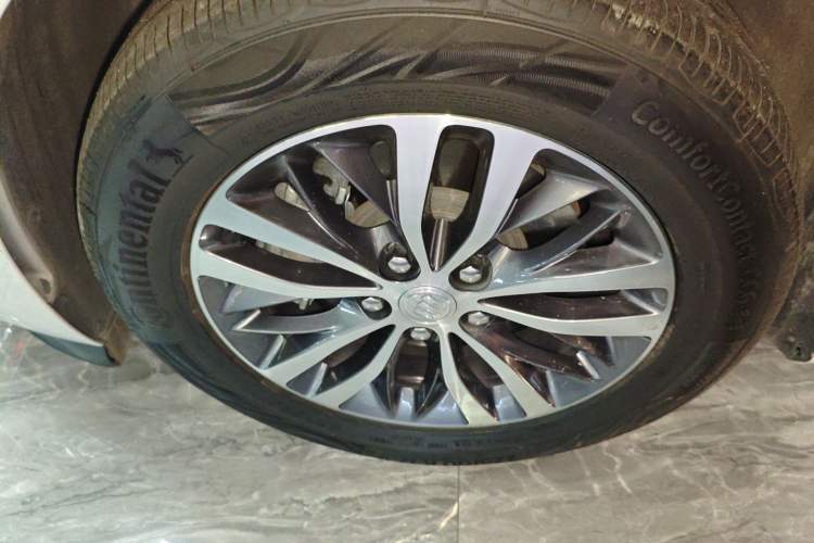 Used Buick GL8 2022 ES Landtrek 653T Luxury Edition