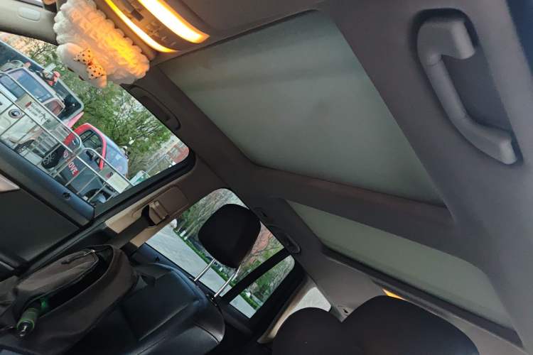 Used Mercedes-Benz GLK-Class 2011 GLK 300 4MATIC Fashion Model Headliner