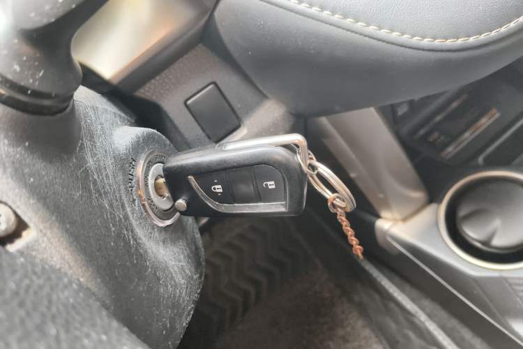 Used Toyota RAV4 2015 2.0L CVT Two-Wheel Drive Fashion Edition