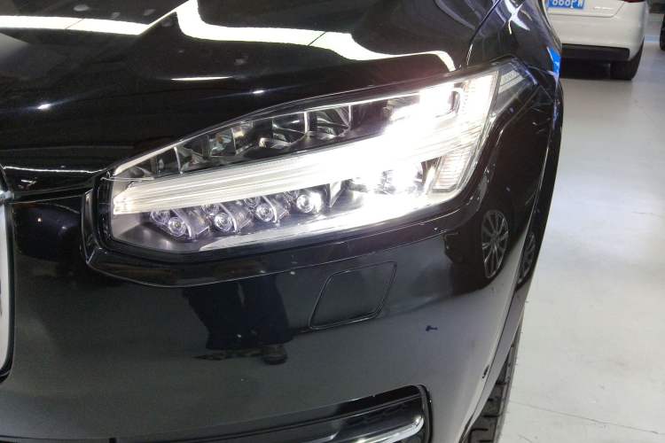 Used Volvo XC90 2015 T6 Prestige 7-Seater Left Front Headlight