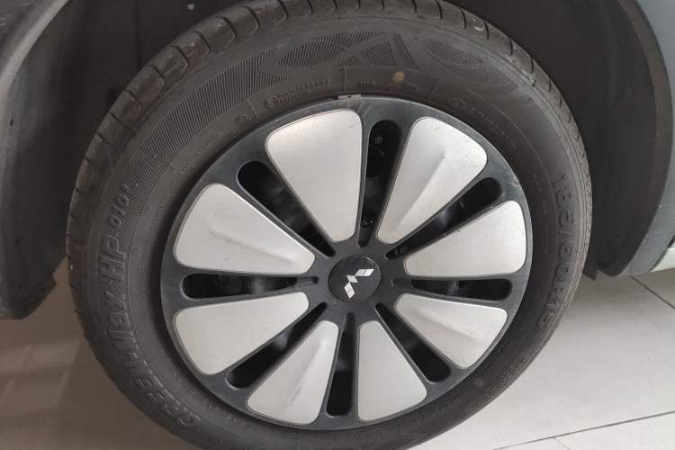 Used Wuling Bingo 2024 333 km Lingxi Connected Version
