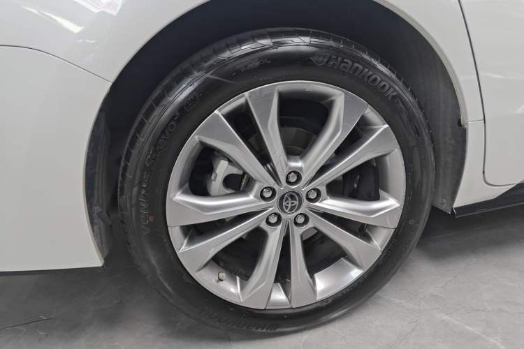 Used Toyota SIENNA 2023 2.5L Hybrid Deluxe Edition
