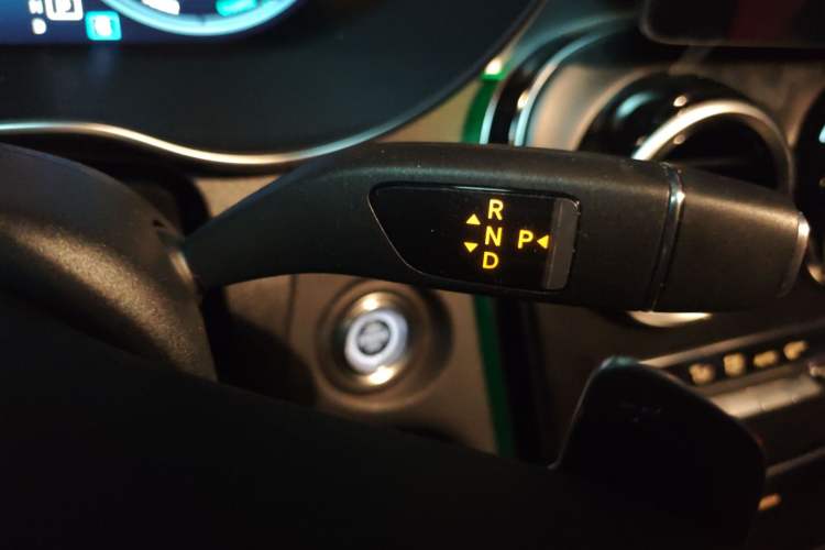 Used Mercedes-Benz C-Class 2020 Restyled C 260 L Sport Edition Gear Lever