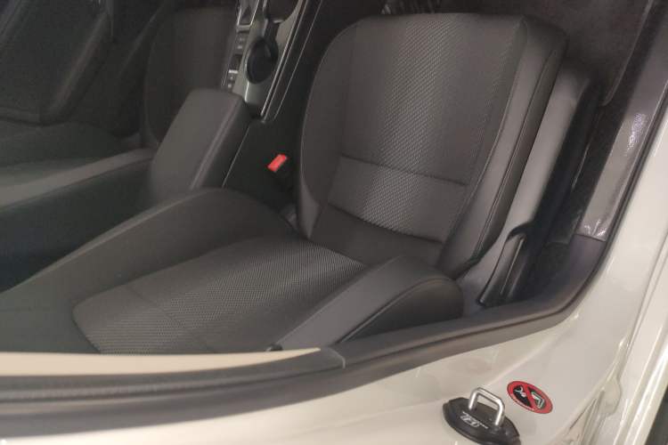 Used Honda Integra 2023 240TURBO CVT Phantom Night · Tech Edition Right Front Seat