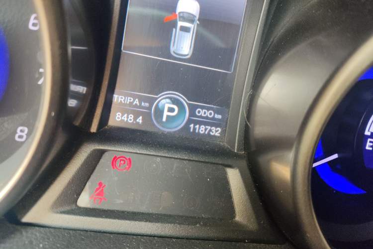 Used Changan CS75 2014 1.8T Automatic Elite Model China IV Standard