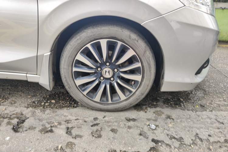 Used Honda Crider 2013 1.8L automatic comfort version
