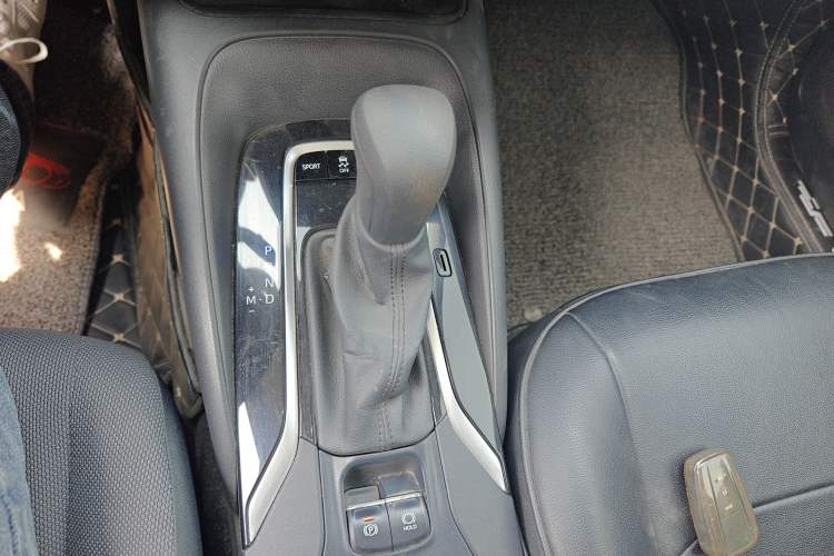 Used Toyota Corolla 2019 1.2T S-CVT GL-i Elite Edition Gear Lever