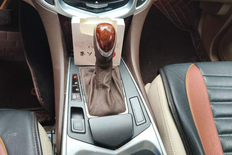 Used Cadillac SRX 2013 3.0L Luxury Model Gear Lever