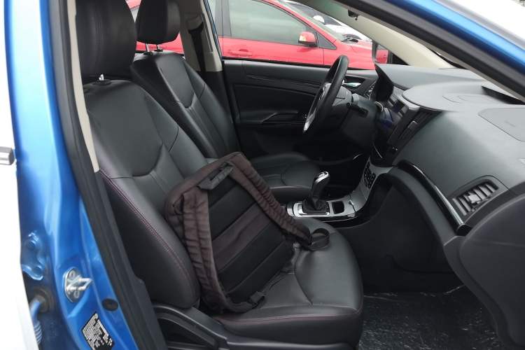 Used BYD e5 2017 300 Prestige Edition Right Front Seat