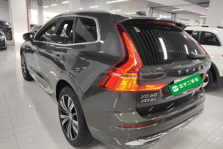 Used Volvo XC60 New Energy 2022 T8 Plug-in Hybrid All-Wheel Drive Smart Luxury Edition Exterior 2