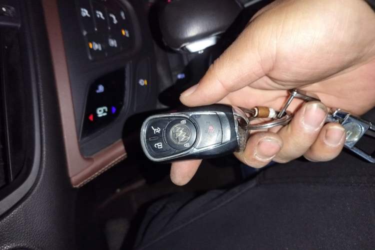 Used Buick Envision 2014 28T Four-Wheel Drive Elite Model
