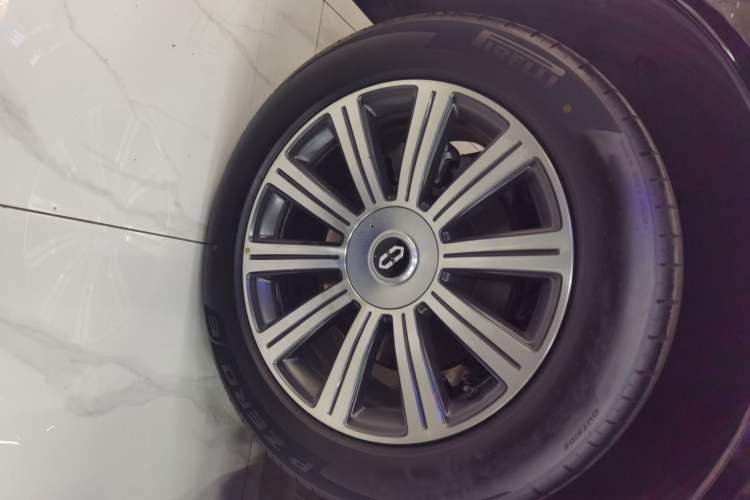 Used Hima AITO M8 2025 Model, Pure Electric Max+ Five-Seat All-Wheel-Drive Version
