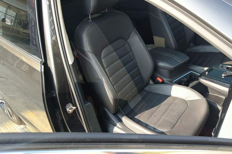 Used Volkswagen Talagon 2023 Facelift 380TSI All-Wheel Drive Luxury Jiajing Pro Version with 7 Seats