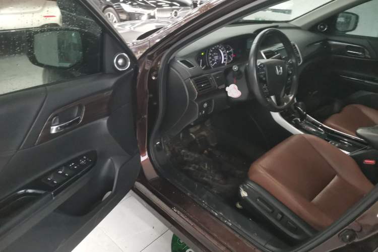 Used Honda Accord 2016 2.4L Luxury Edition Driver Seat