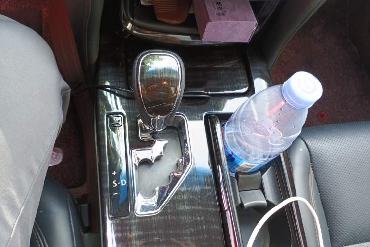 Used Toyota Crown 2015 2.0T Fashion Edition
