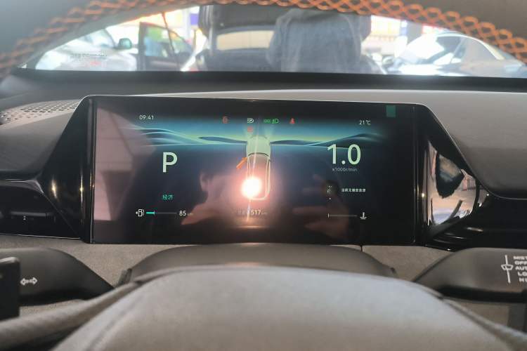 Used CHANGAN UNI-V 2025 Model Third-Generation 2.0T Dynamic Edition
