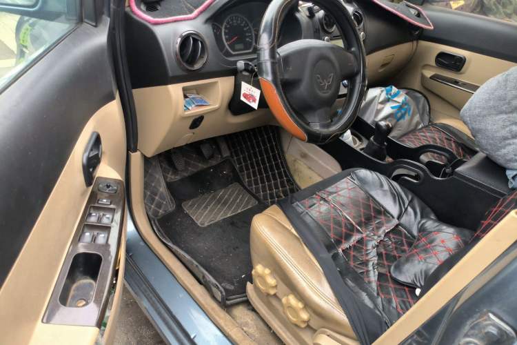 Used Wuling Hongguang 2013 1.5L Luxury Model
