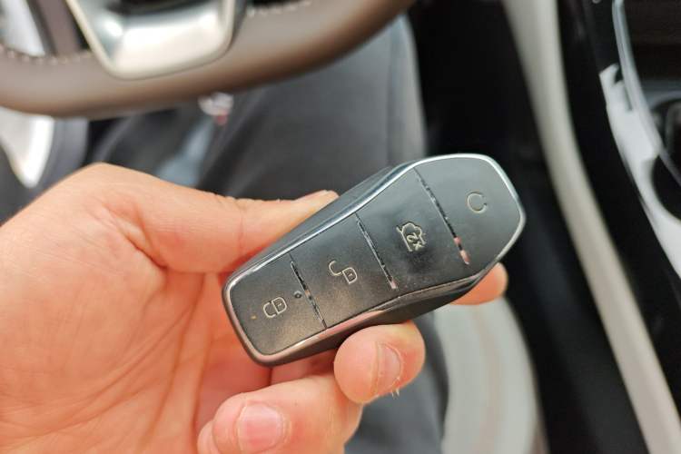 Used BYD Qin PLUS 2024 HONOR Edition DM-i 55KM Leading Model Interior 1