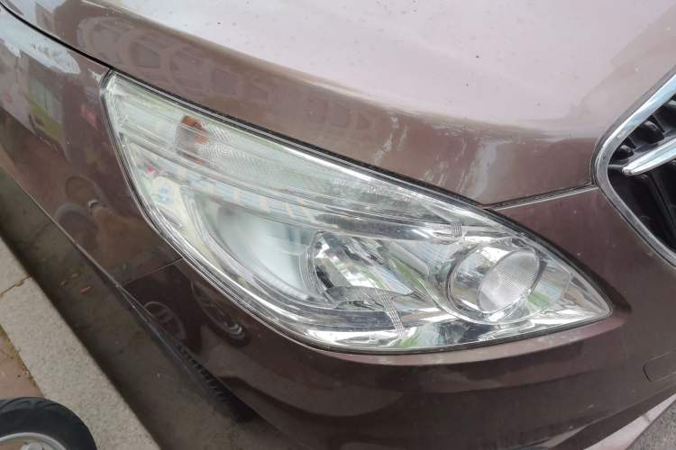 Used Buick GL8 2017 25S Comfort Version China V Standard Right Front Headlight