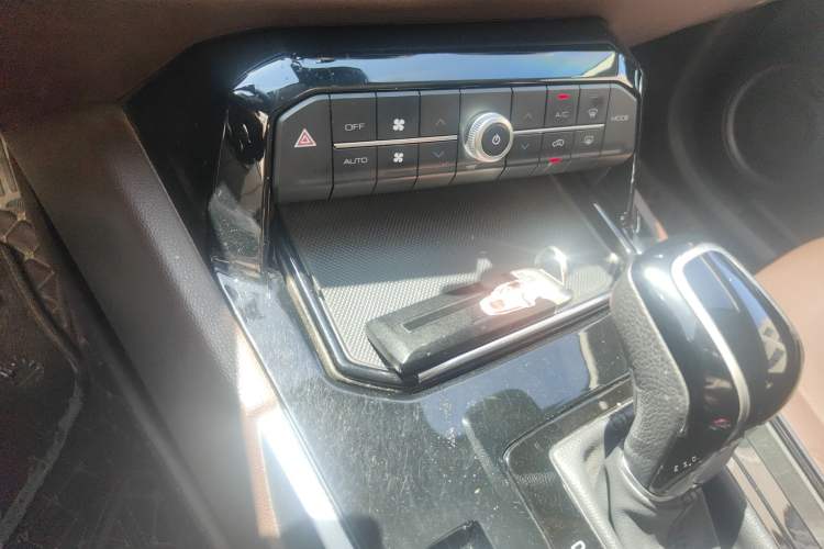 Used Wey VV7 2017 2.0T Flagship Model
