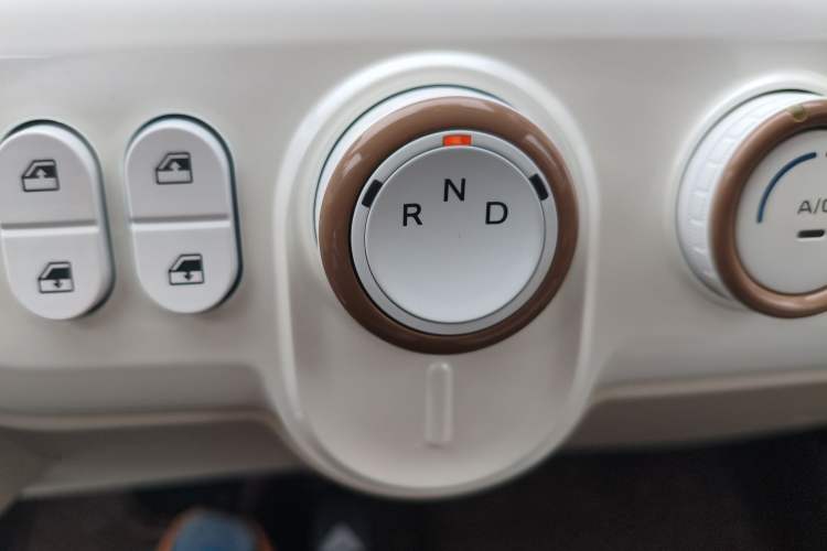 Used Bestune Pony 2025 222km Range Agile Horse Gear Lever