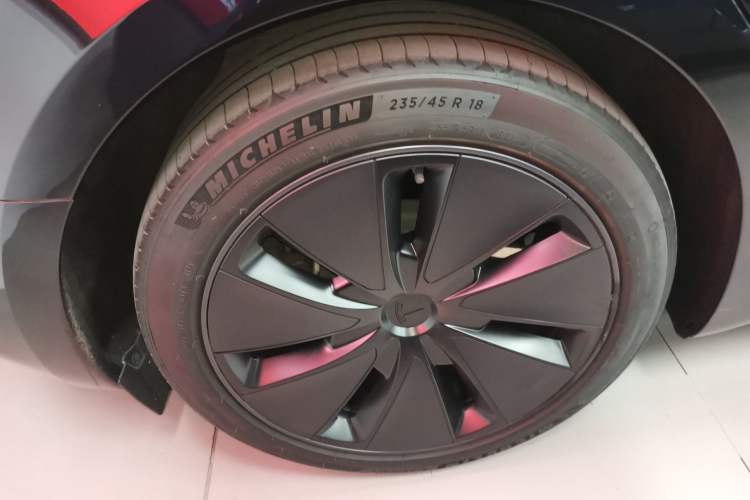 Used Tesla Model 3 2023 Rear-Wheel-Drive Version