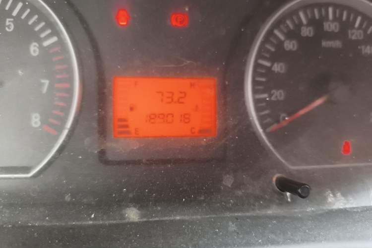 Used FORTHING Lingzhi 2013 M3 1.6L 7-Seater Comfort Model
