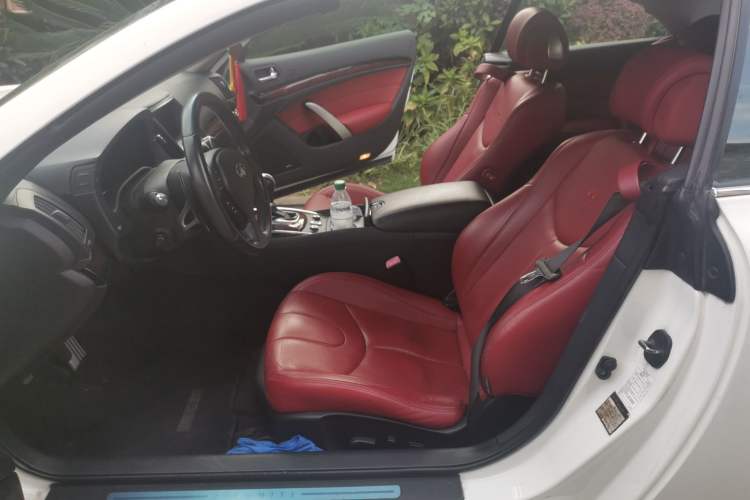 Used Infiniti G Series 2010 G37 Coupe Convertible Rosewood Edition