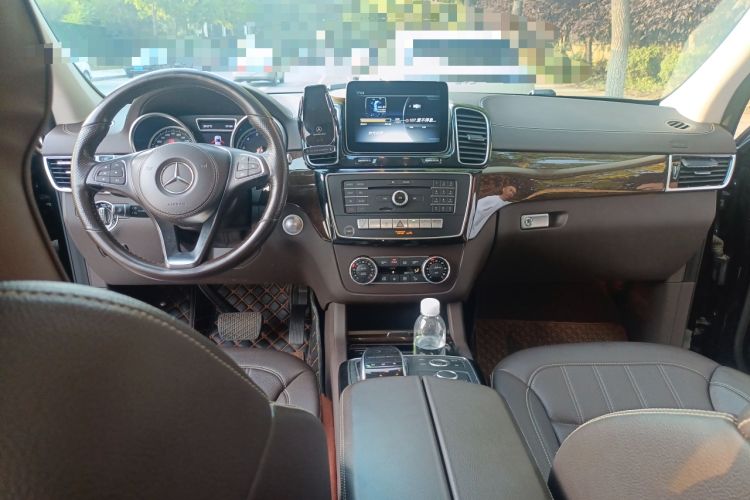 Used Mercedes-Benz GLS 2018 Refreshed GLS 400 4MATIC Dynamic Edition Center Console