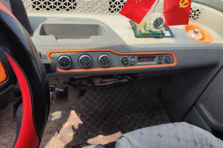 Used Dongfeng Fengon MINIEV 2022 Simple Style Comfort Version Audio And AC Panel