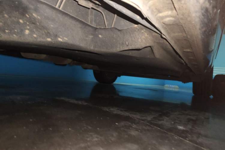 Used Buick GL8 2017 25S Prestige Version China V Standard Chassis Front Left