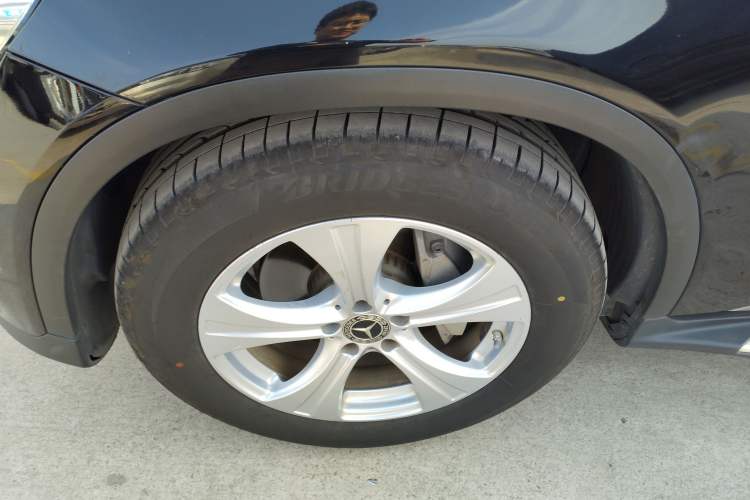Used Mercedes-Benz GLC 2020 Facelifted GLC 260 L 4MATIC Dynamic Edition Left Front Wheel Hub