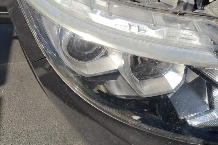 Used Nissan Qashqai 2016 2.0L CVT Elite Edition Right Front Headlight