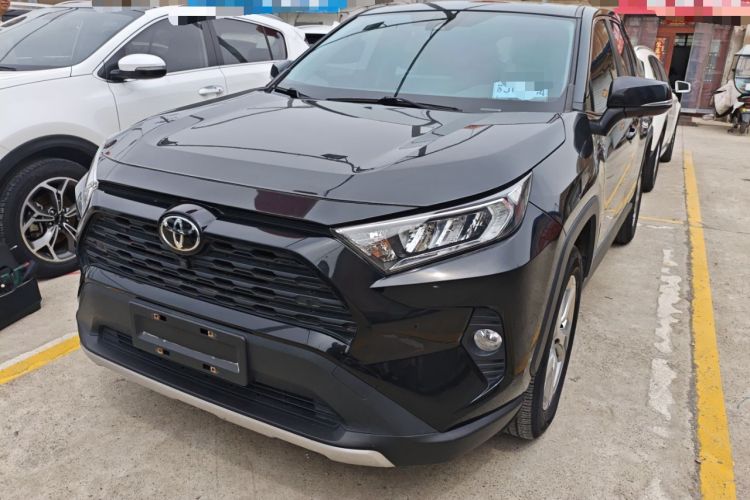 Used Toyota RAV4 2022 2.0L CVT Two-Wheel Drive Fashion Plus Edition