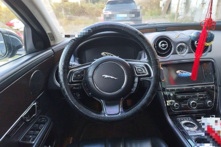 Used Jaguar XJ 2014 XJL 2.0T Two-Wheel-Drive Elegant Business Edition
