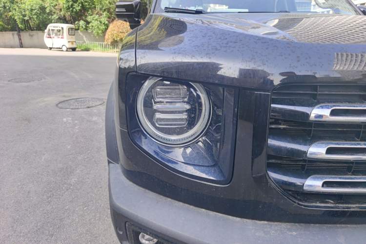Used Haval DARGO 2021 2.0T DCT 4x4 Chinese Rural Dog Edition Right Front Headlight
