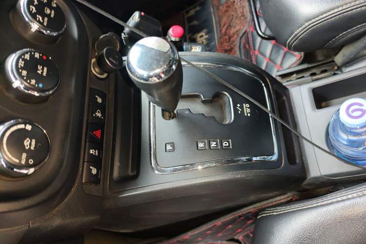 Used Jeep Compass 2013 2.0L two-wheel drive luxury version
