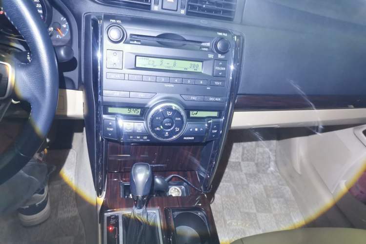 Used Toyota Reiz 2010 2.5V Fengdu Elite Edition Audio And AC Panel