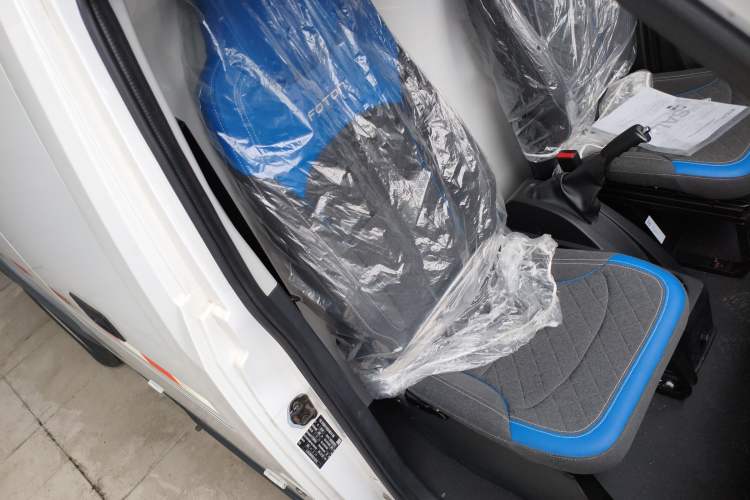 Used Foton Intelligent Blue Elf E7 2024 All-Electric Van Flat Roof 2 Seats CATL 46.36 kWh