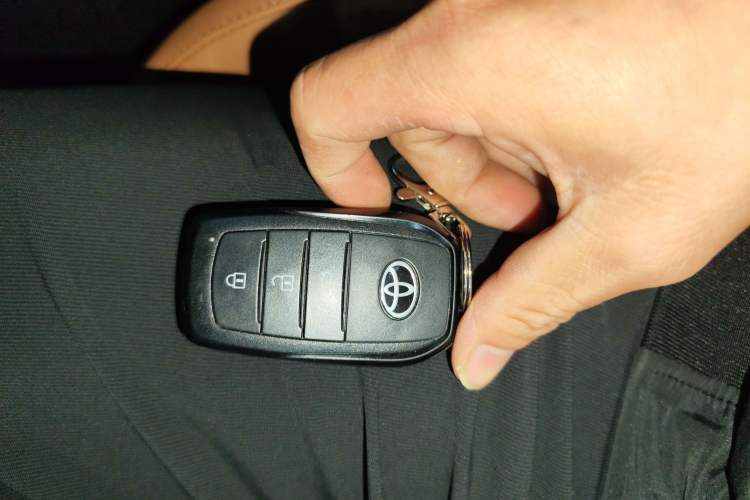 Used Toyota Camry 2024 Dual-Motor 2.0 HG Premium Edition
